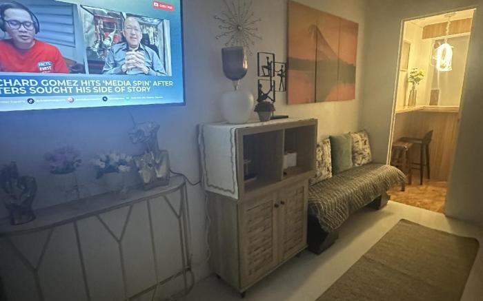 MisyEdz  Loft Good For2, Near Clark, Malls and SnR