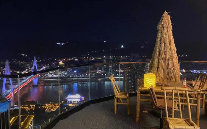 Yunqi River View Terrace Hotel