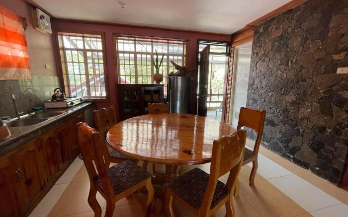 House with Starlink WiFi and Bonfire