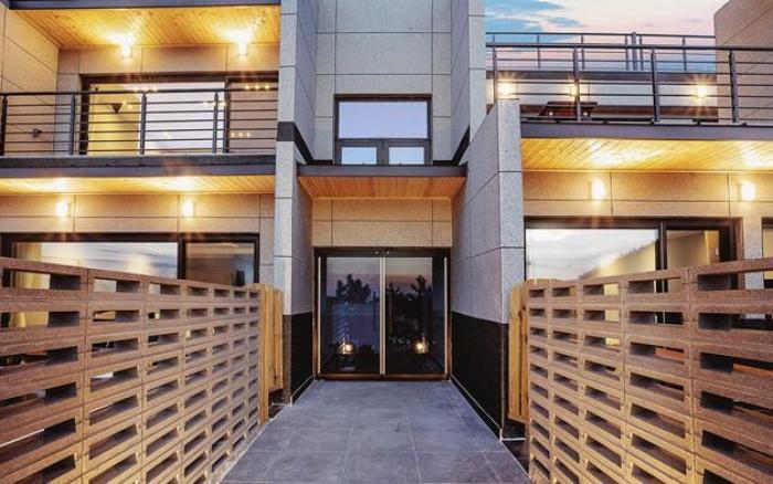 Annyeong noeul poolvilla