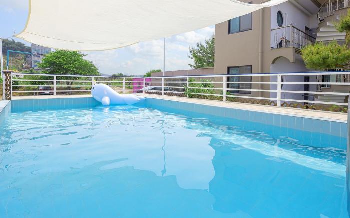 Anmyeondo Badatga Wave Pension