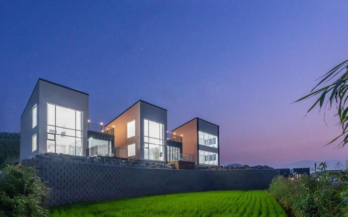 J nine Poolvilla Pension