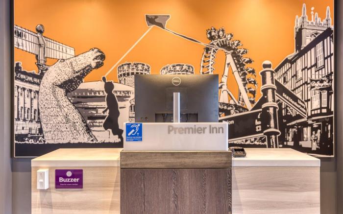 Premier Inn Bristol Parkway - M32