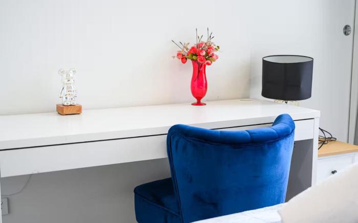 MetawiseBnB Executive 2-Bedroom Stadium View Apartment W Parking