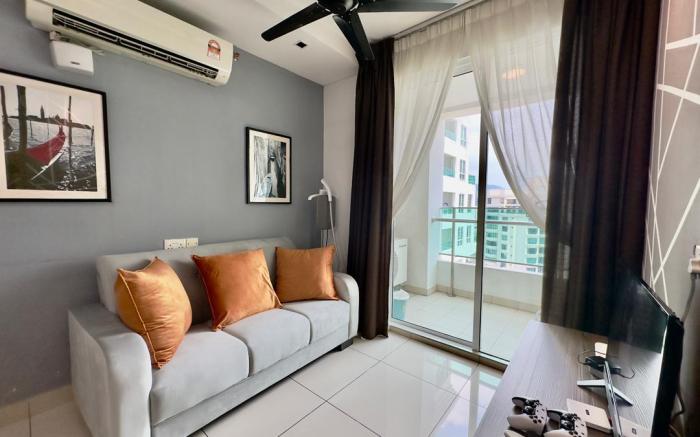 Modern 2BR City Suite @ Mansion One | 8 Pax