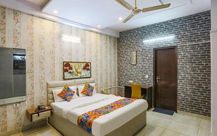 FabHotel Comfirt Inn