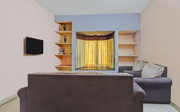 Via Blue Moon Residency