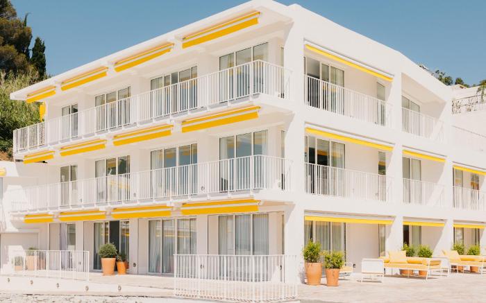 Les Roches Rouges, a Beaumier hotel