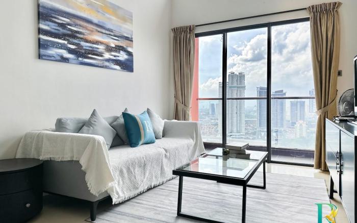 Delight Suite. VSummer @2BR 4Pax near CIQ&RTS