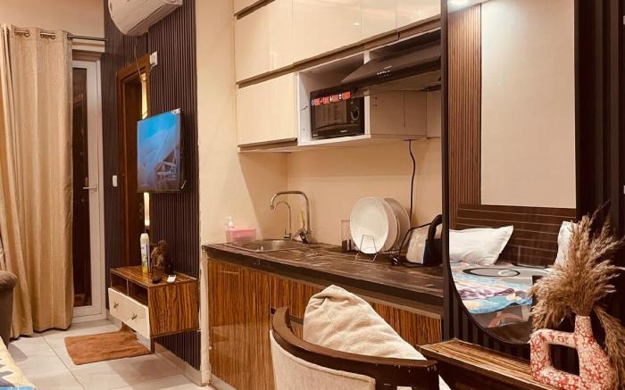 Elegant Studio in Central Noida