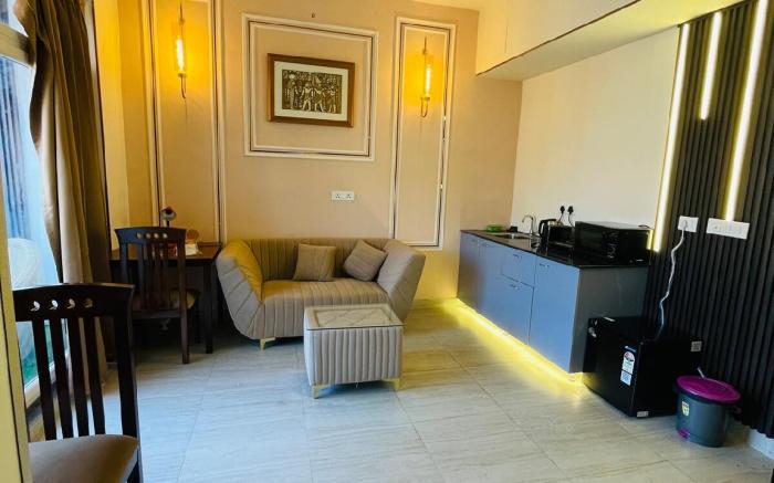 Stunning Luxury 1bhk with Pool access