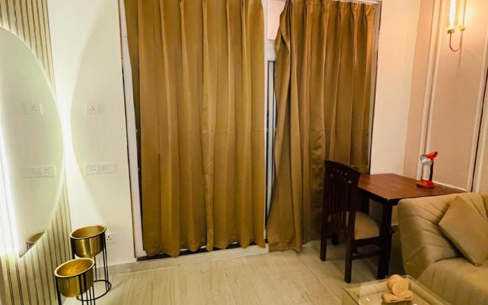 Stunning Luxury 1bhk with Pool access