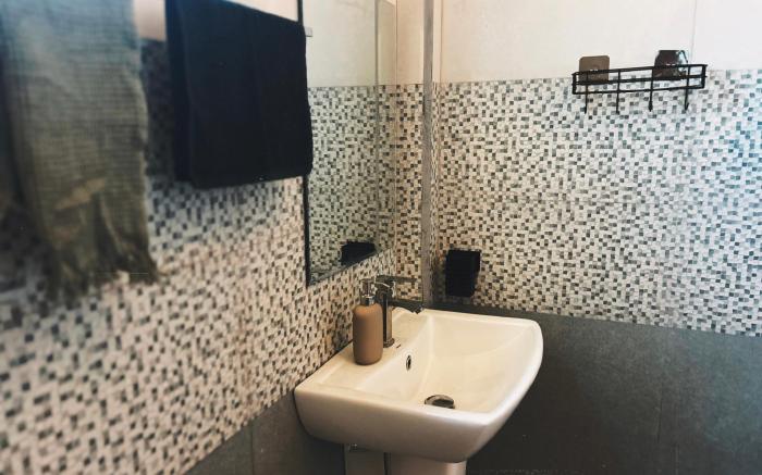 Garden View AC Room + Outdoor Shower @Hiriketiya