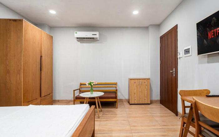 Spacious Studio 30m2 in Le Van Sy