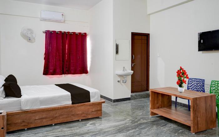 Hotel O Jodi Sri Muneshwara Swamy Temple