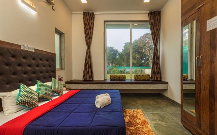 SaffronStays 7 Seas:7BR luxury pool villa, Alibaug