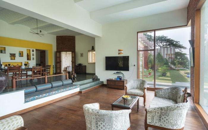 SaffronStays Pride Rock: Hilltop 3BR Veg Villa