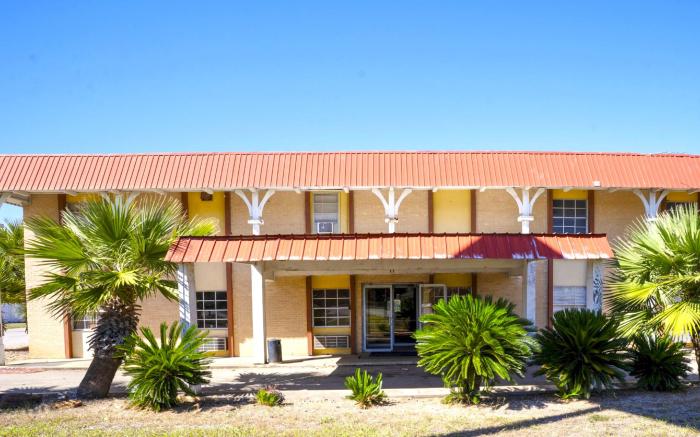 Woodfield Inn & Suites Hotel O, Yoakum TX 111