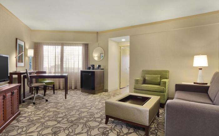 Embassy Suites San Antonio International Airport Hotel
