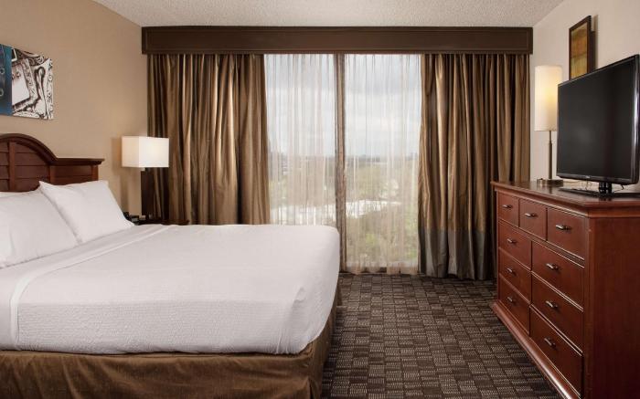 Embassy Suites by Hilton Nashville Airport