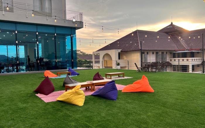 UNIVERSITY HOTEL UMY