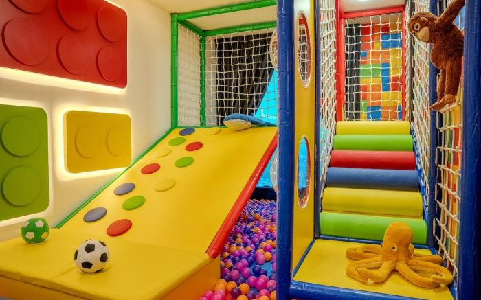 LEGO Slide Playhouse & Ball Pool @Medini | 6 Pax