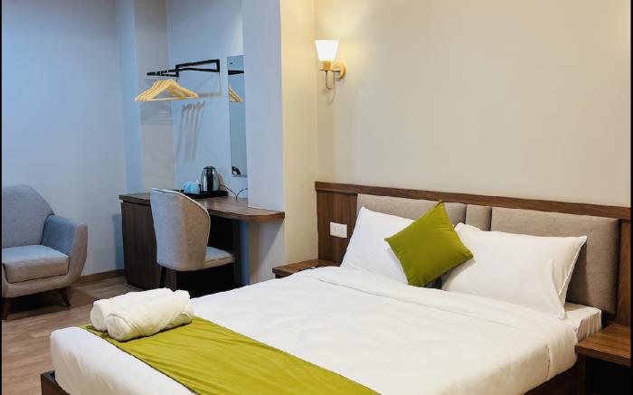 The Old Alley Hotel & Apartment