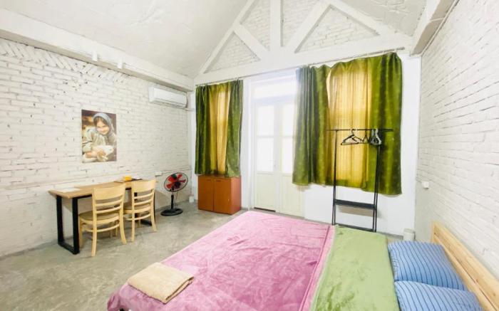 May’s house Nha cua May