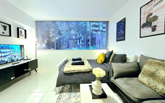 Bright  Stylish Studio Near City