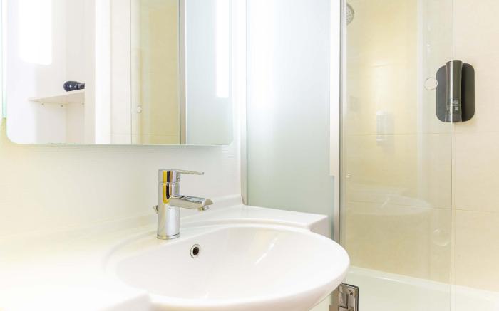 B&B HOTEL Nantes Aeroport