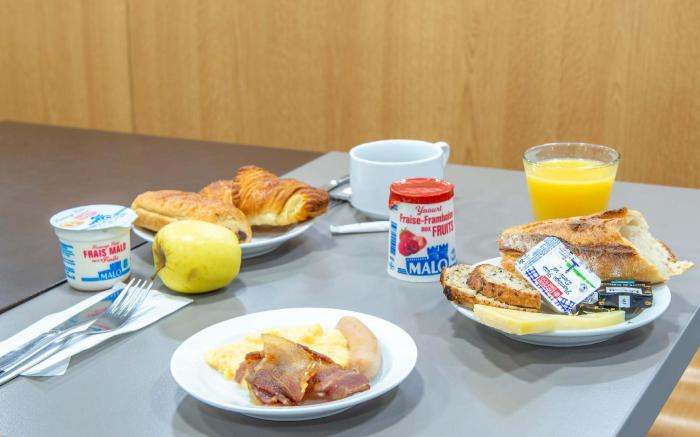 B&B HOTEL Cholet Sud