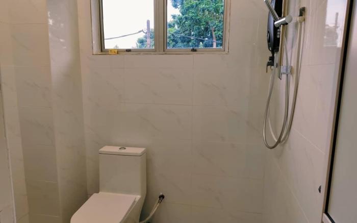 Indahpura Kulai P647 17pax 4BR double Story House