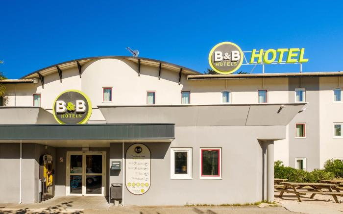 B&B HOTEL Villeneuve Loubet Plage