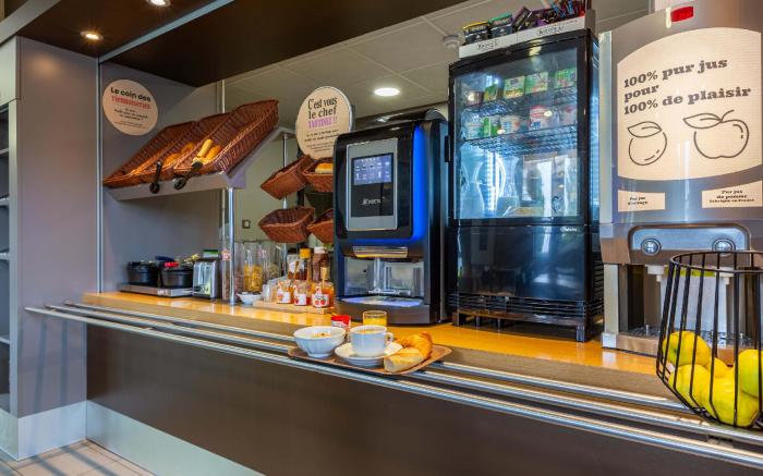 B&B HOTEL CHARTRES Le Coudray