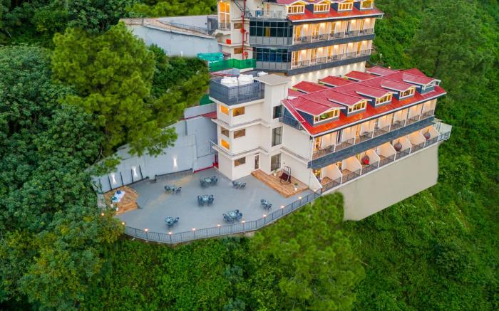 Sterling Ameris Kasauli