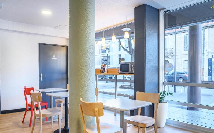 B&B HOTEL Nimes Centre Arenes