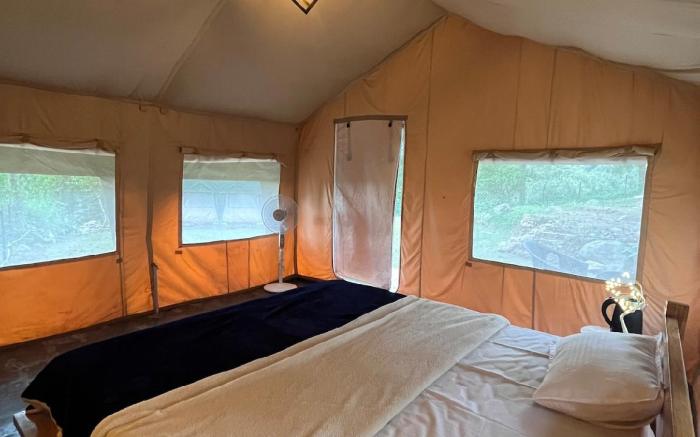 H2H- Riverside 1 Private Tent in Bir by Homeyhuts