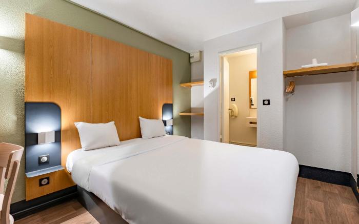 B&B HOTEL Saint-Etienne La Terrasse