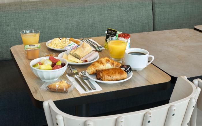 B&B HOTEL Paris Porte de Bagnolet