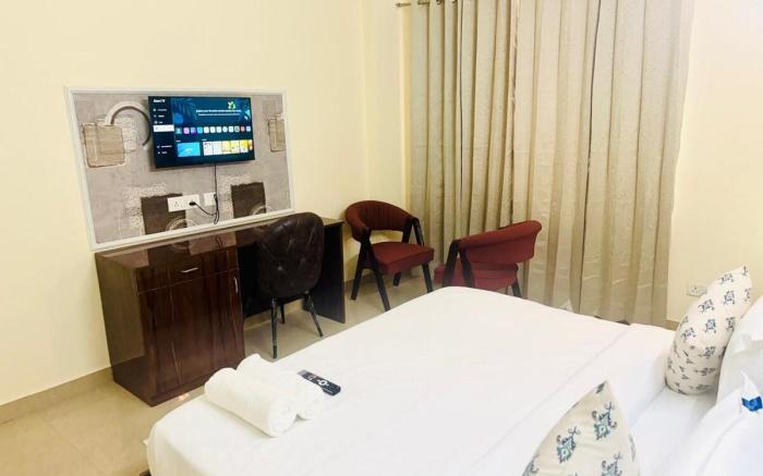 Fortune Home Service Apartment 3BHK, Sec-72, Noida