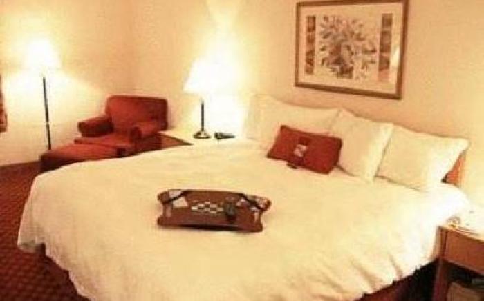La Quinta Inn & Suites by Wyndham St Louis Route 66