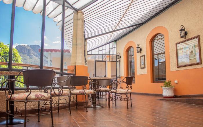 Hotel Paseo de la Presa