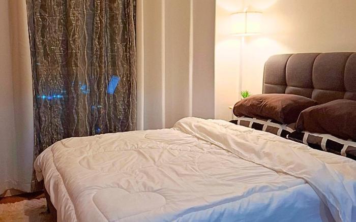 Rockwell View at Aqua | City Lights, Pool & Gym