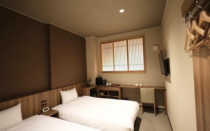 四条大宮駅より徒歩約1分と駅近で便利！ＣＵＯＲＥ京都四条大宮！ツイン【ECOプラン】ステイ清掃無し