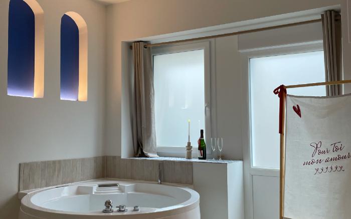 Séjour romantique, balnéo proche Mont-Saint-Michel