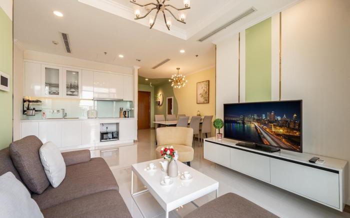 Landmark Plus, 2 bedroom, nice decor, towels daily