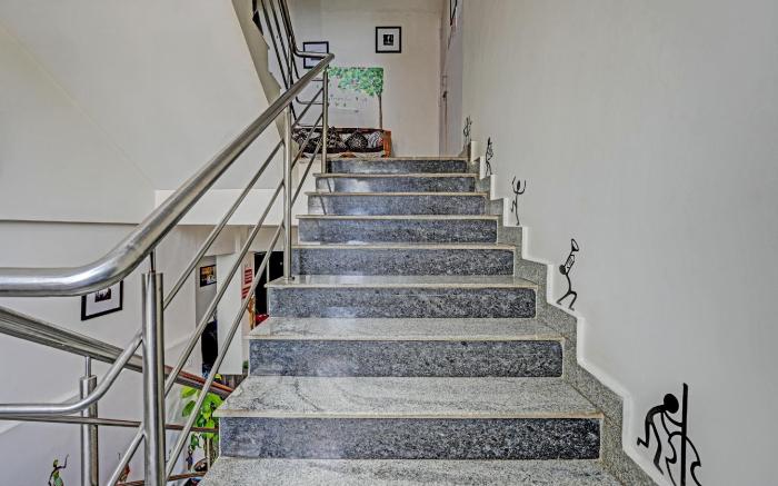 Hotel O Sri Sai sevalal comfort's