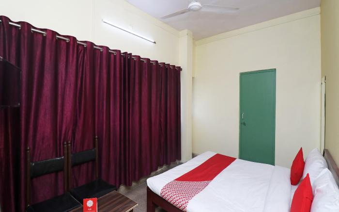 OYO 40840 Hotel Taj Himalaya
