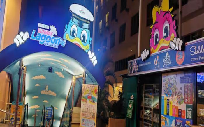 Sunway Lagoon By Emily In Town