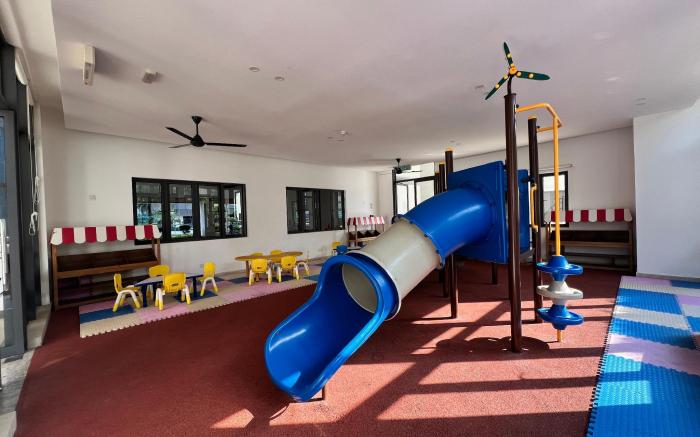 【R&F】NearSG/CIQ Link Bridge/Mall (Studio1B) 4pax